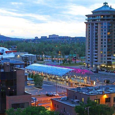 Holiday Inn Express And Suites Calgary By Ihg Eksteriør billede