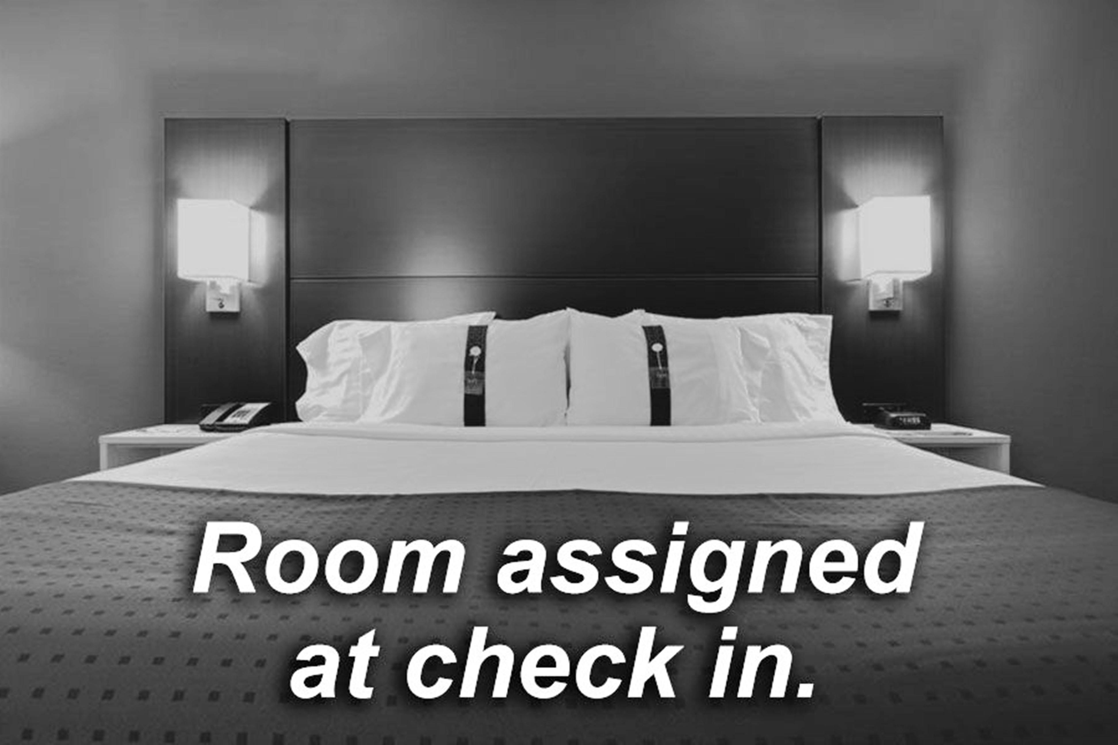 Holiday Inn Express And Suites Calgary By Ihg Eksteriør billede
