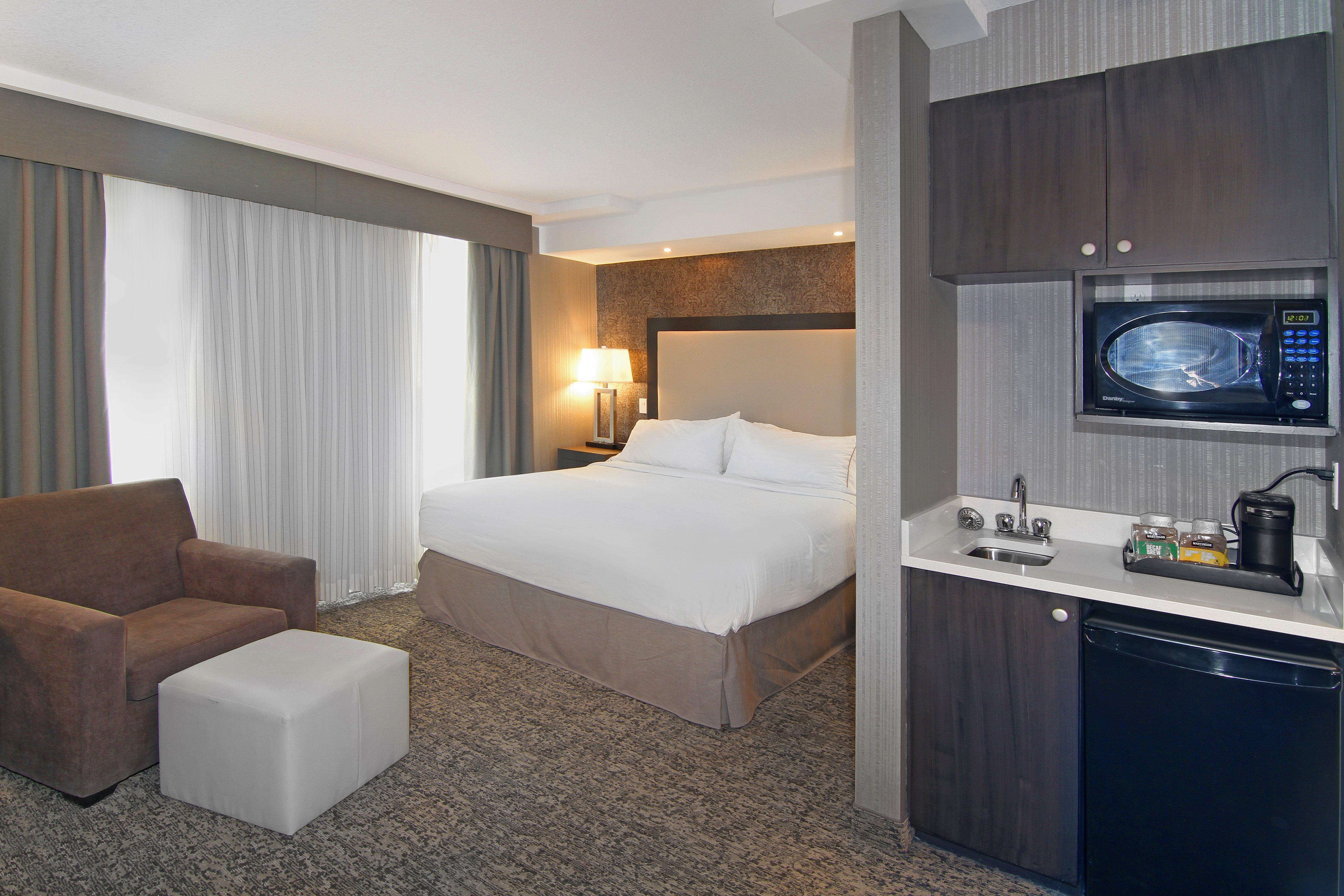 Holiday Inn Express And Suites Calgary By Ihg Eksteriør billede