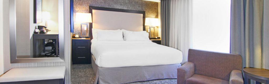 Holiday Inn Express And Suites Calgary By Ihg Eksteriør billede