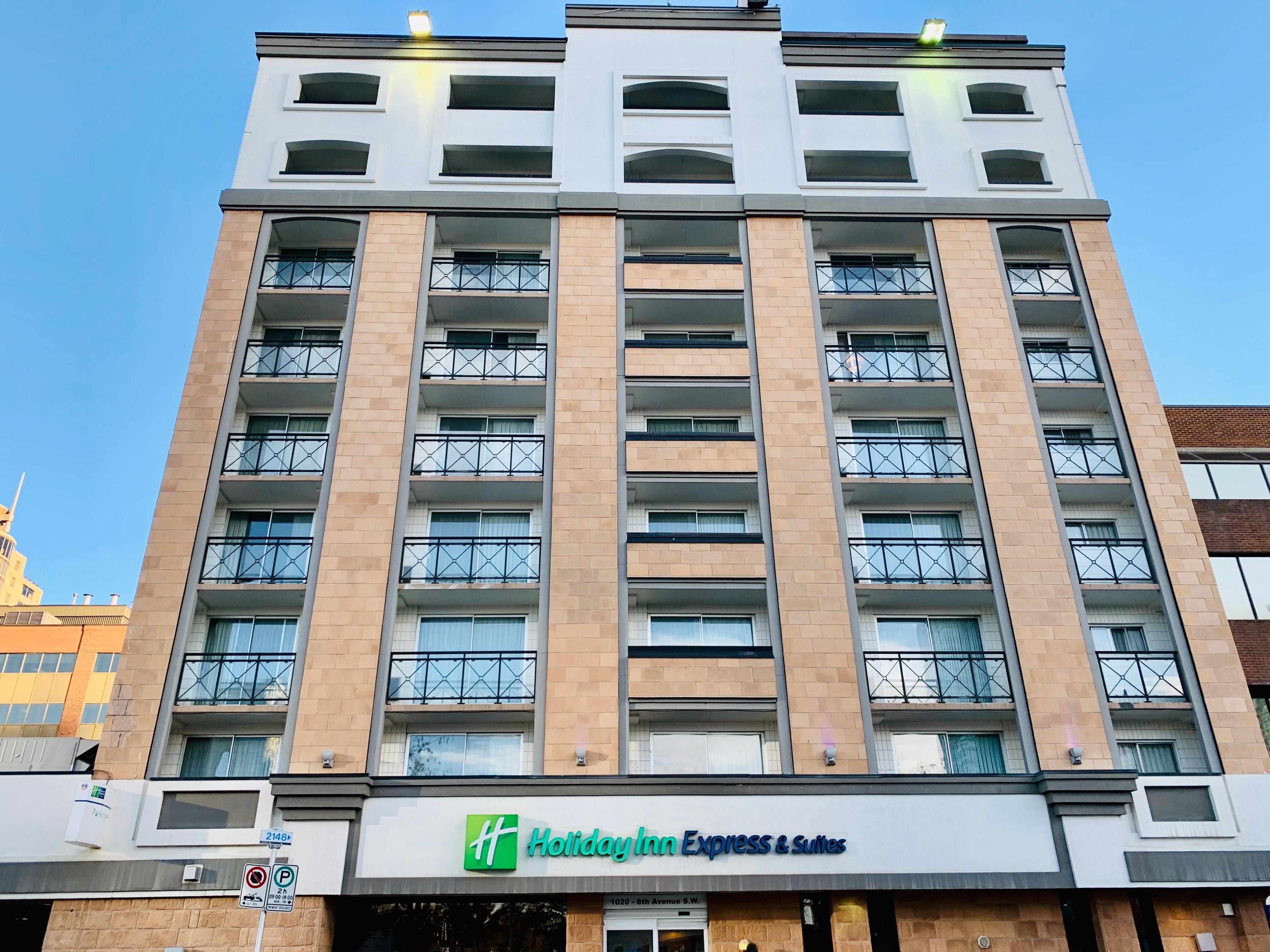 Holiday Inn Express And Suites Calgary By Ihg Eksteriør billede