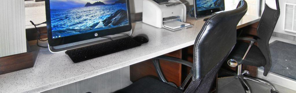 Holiday Inn Express And Suites Calgary By Ihg Eksteriør billede