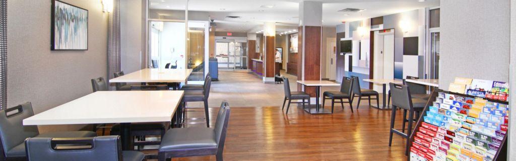 Holiday Inn Express And Suites Calgary By Ihg Eksteriør billede