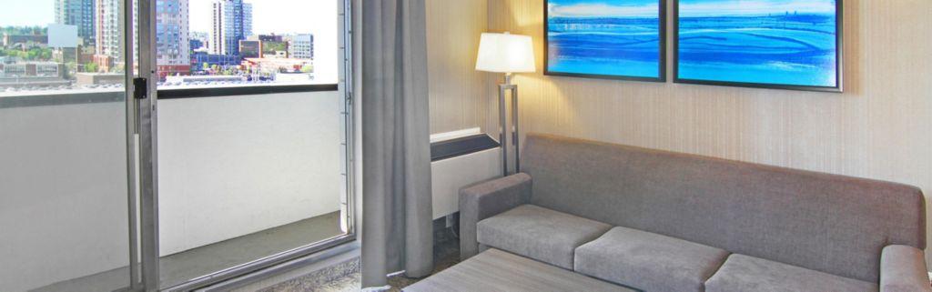 Holiday Inn Express And Suites Calgary By Ihg Eksteriør billede