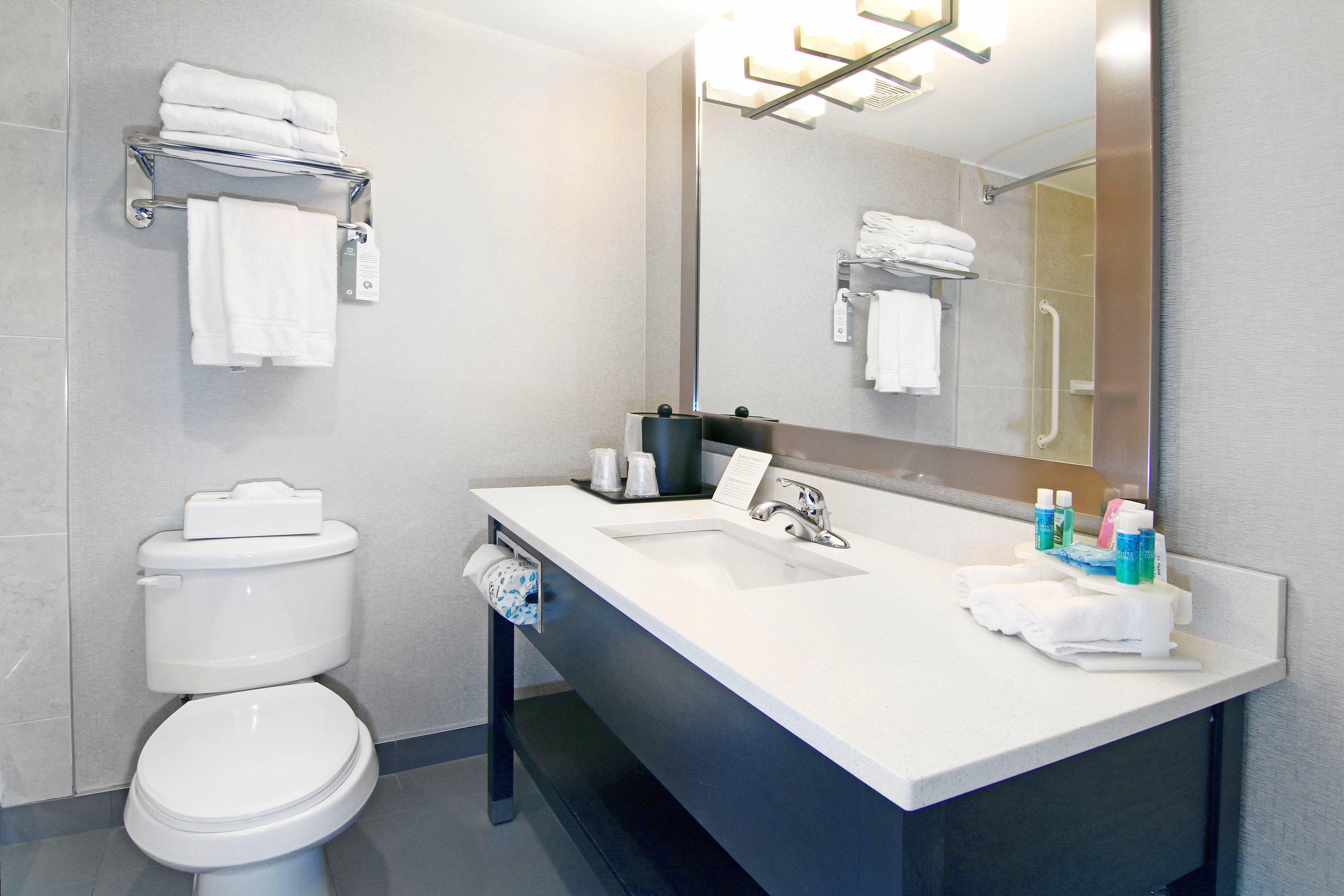 Holiday Inn Express And Suites Calgary By Ihg Eksteriør billede
