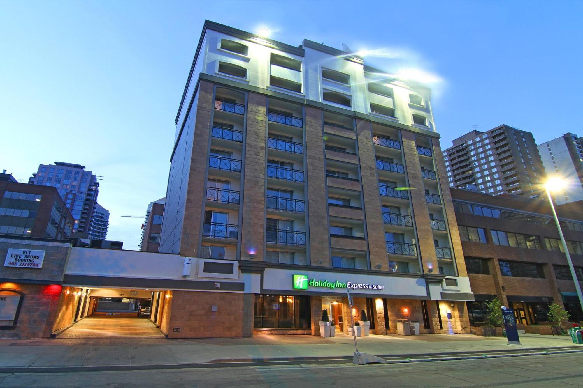 Holiday Inn Express And Suites Calgary By Ihg Eksteriør billede