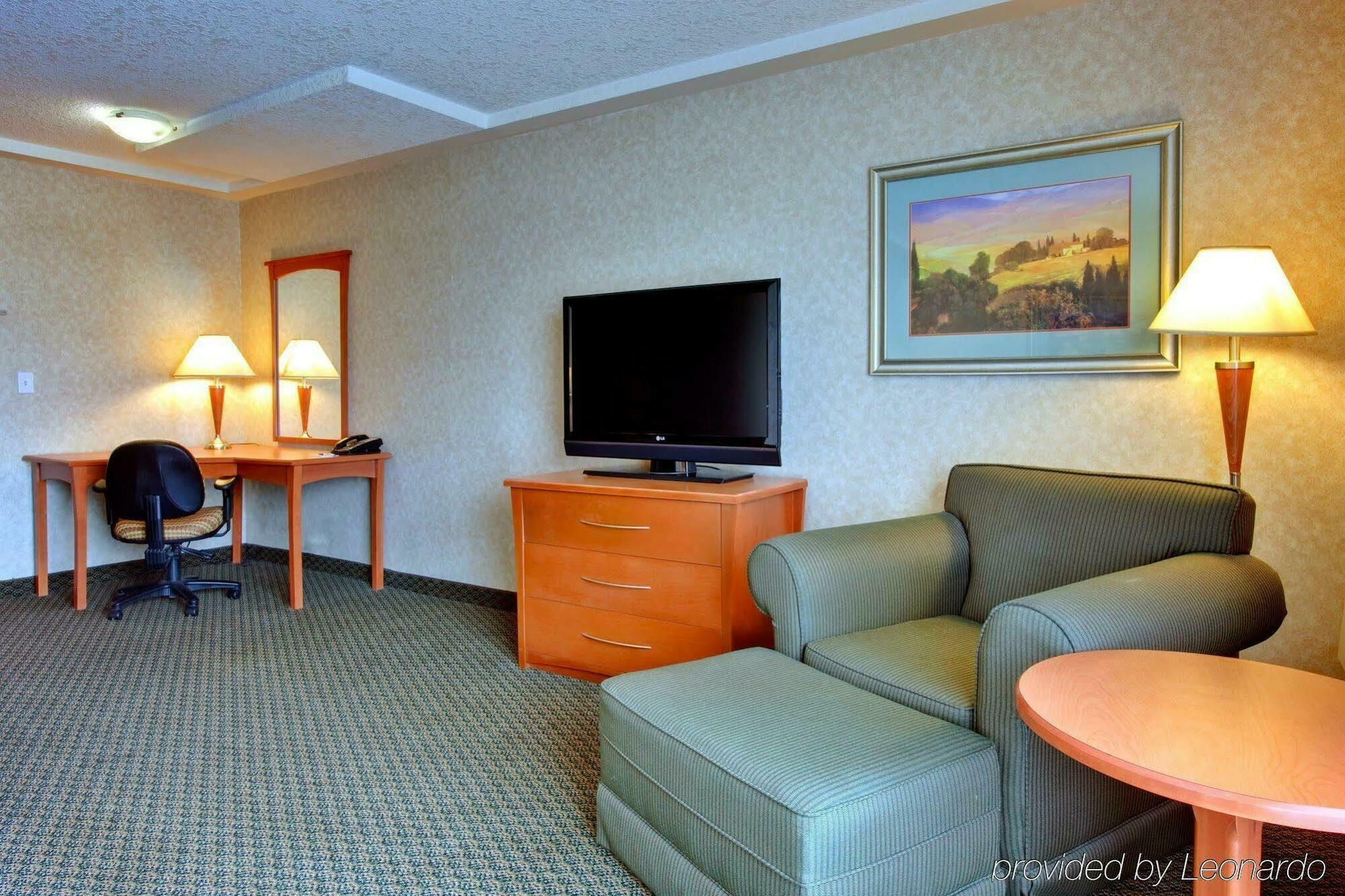 Holiday Inn Express And Suites Calgary By Ihg Værelse billede
